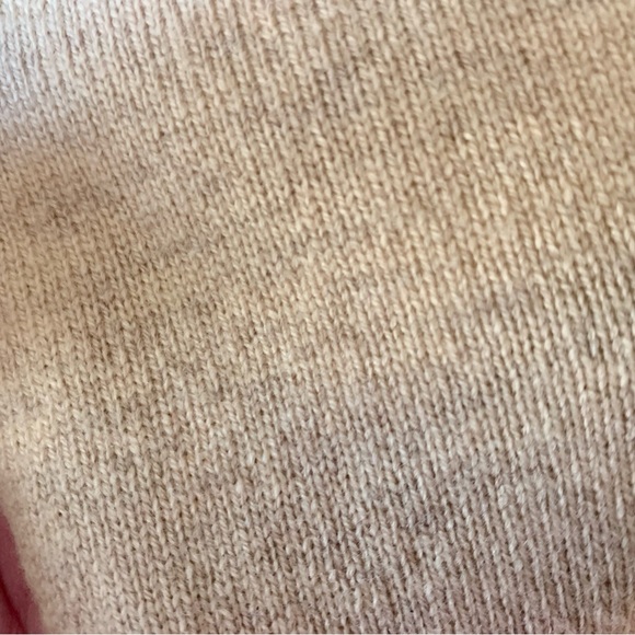 🔥BCBG Maxazria ruffle bell sleeve oversized sweater - Picture 10 of 16